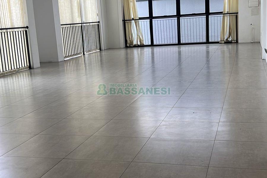 Loja com 92m², no bairro São Cristóvão em Caxias do Sul para Alugar