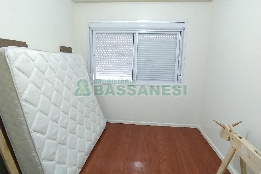 Apartamento com 85m², 3 dormitórios, 1 vaga, no bairro Sagrada Família em Caxias do Sul para Comprar
