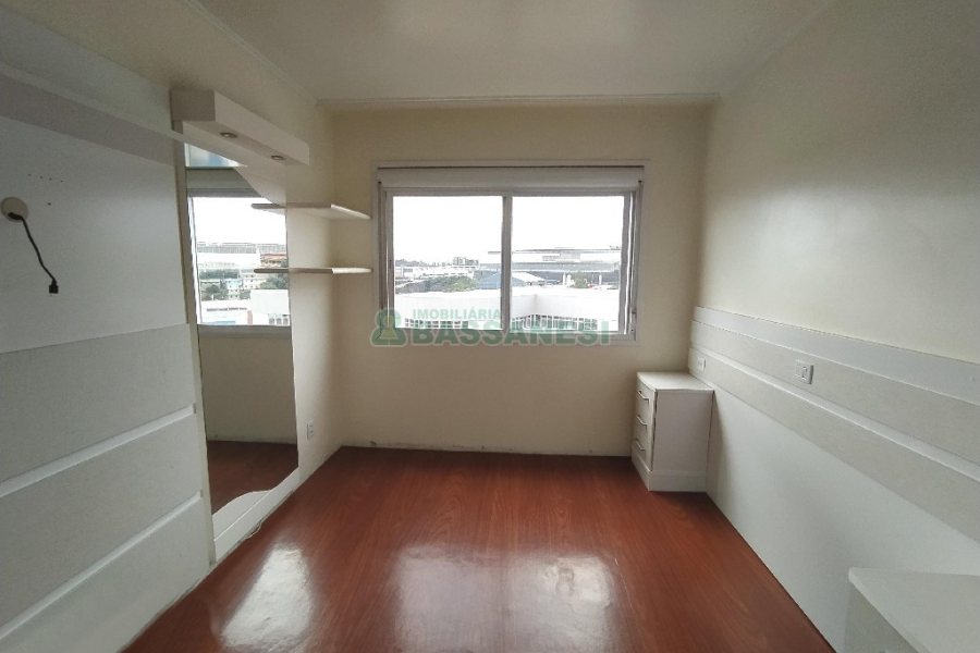 Apartamento com 85m², 3 dormitórios, 1 vaga, no bairro Sagrada Família em Caxias do Sul para Comprar