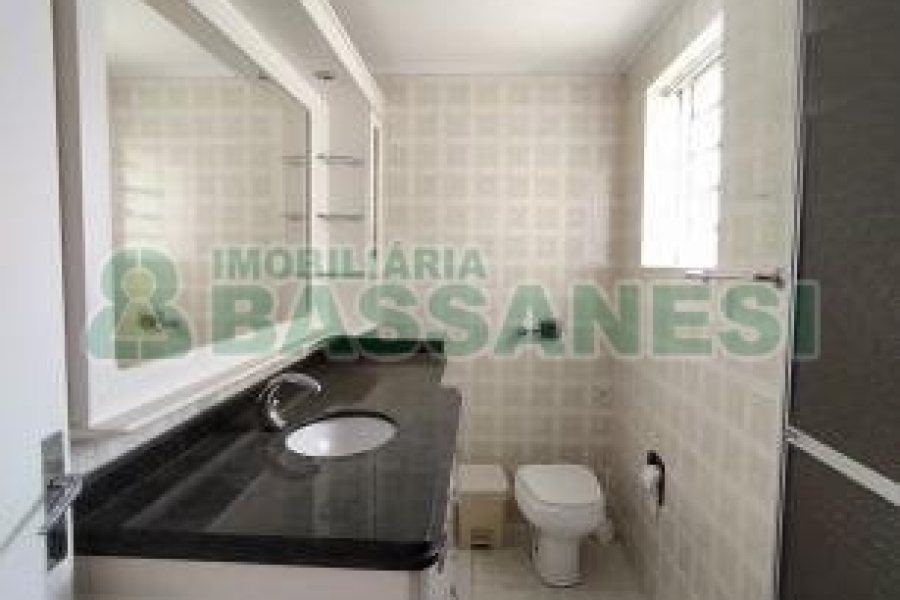 Apartamento com 85m², 3 dormitórios, 1 vaga, no bairro Sagrada Família em Caxias do Sul para Comprar