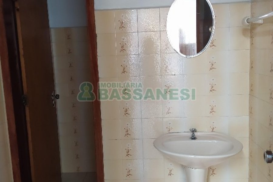 Loja com 80m², no bairro Pio X em Caxias do Sul para Alugar