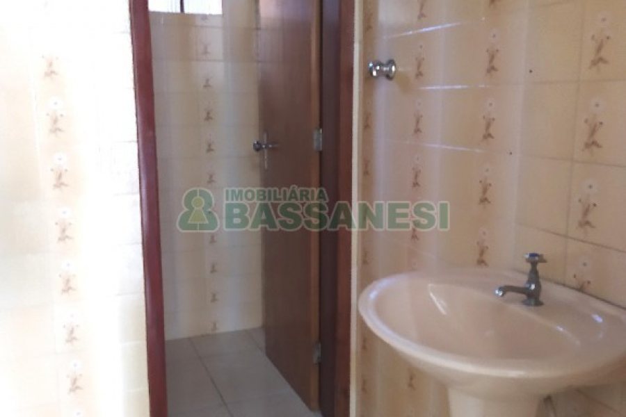 Loja com 80m², no bairro Pio X em Caxias do Sul para Alugar