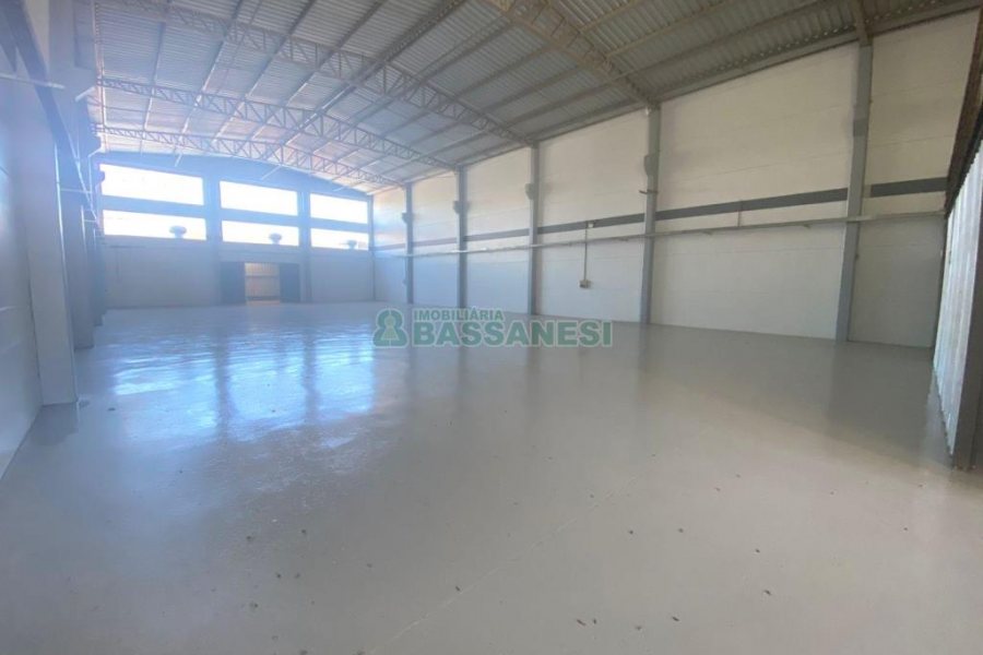 Pavilhão com 600m², no bairro Bela Vista em Caxias do Sul para Alugar
