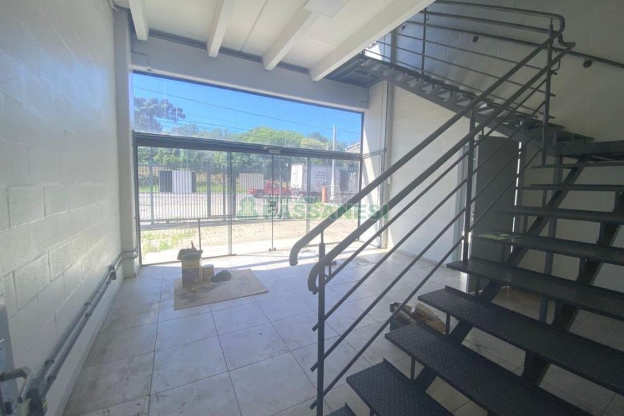 Pavilhão com 600m², no bairro Bela Vista em Caxias do Sul para Alugar
