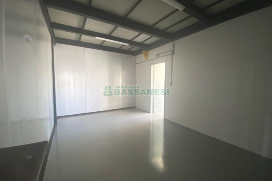 Pavilhão com 600m², no bairro Bela Vista em Caxias do Sul para Alugar