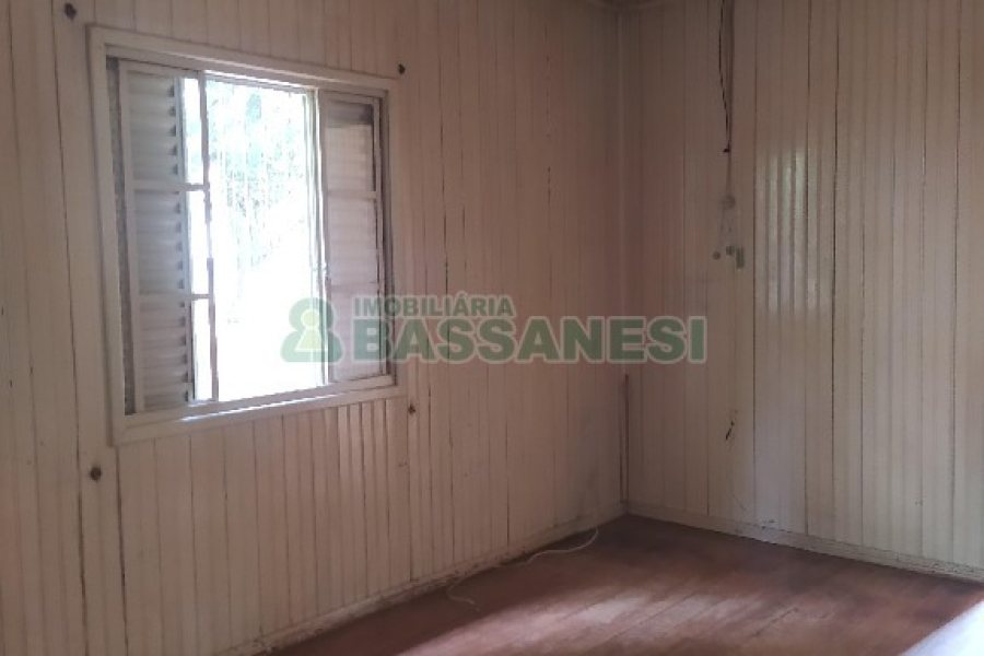 Casa com 106m², 3 dormitórios, 3 vagas, no bairro Sagrada Família em Caxias do Sul para Comprar