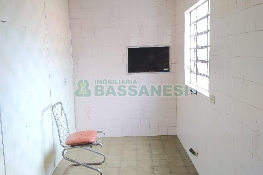Casa com 106m², 3 dormitórios, 3 vagas, no bairro Sagrada Família em Caxias do Sul para Comprar