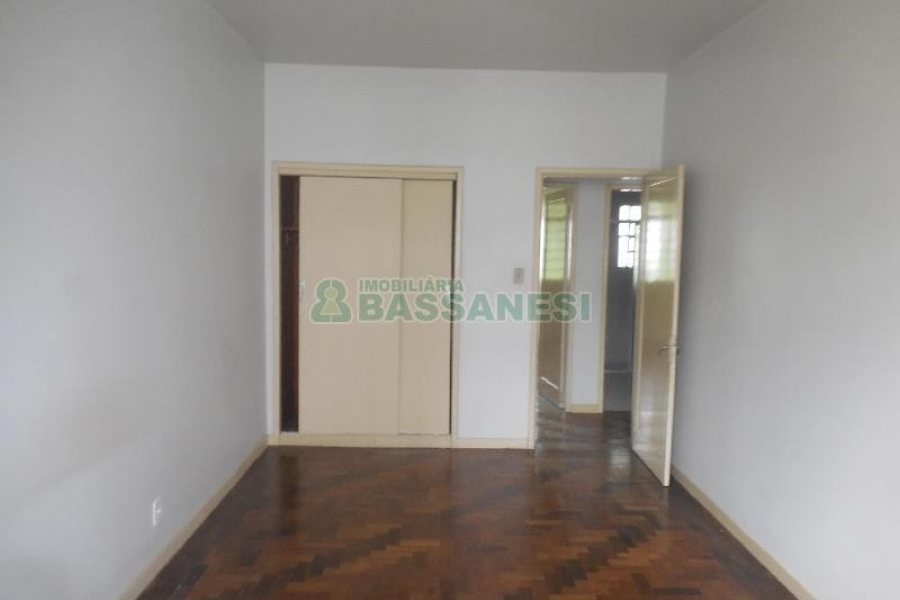 Apartamento com 106m², 3 dormitórios, no bairro São Pelegrino em Caxias do Sul para Comprar