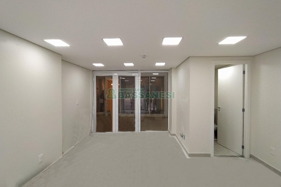 Loja com 28m², no bairro Centro em Caxias do Sul para Alugar