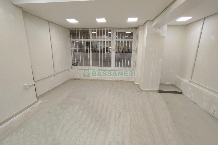 Loja com 28m², no bairro Centro em Caxias do Sul para Alugar