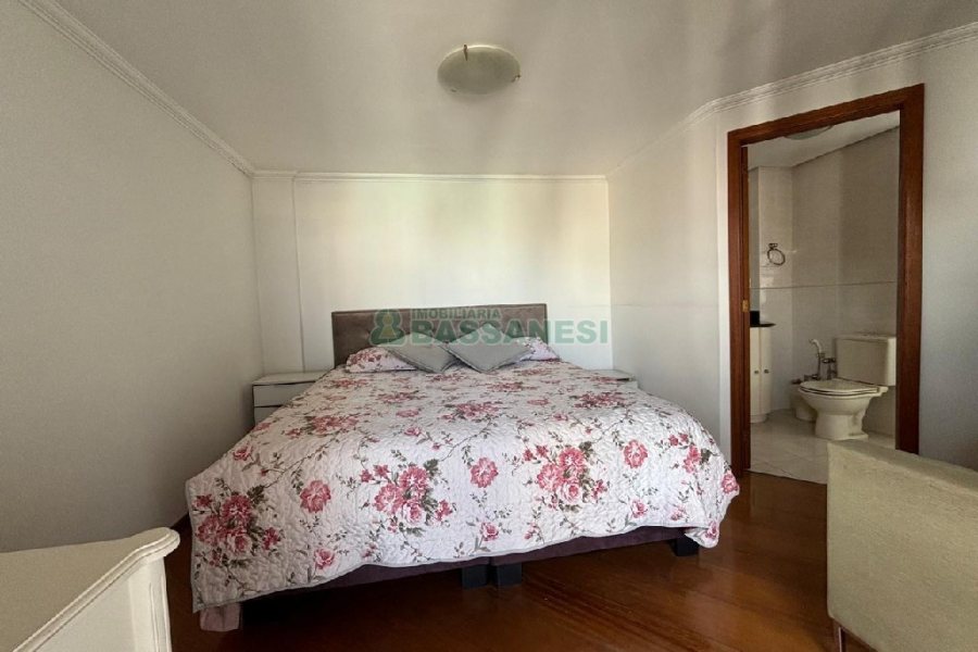 Apto Mobiliado com 184m², 3 dormitórios, 2 vagas, no bairro São Pelegrino em Caxias do Sul para Alugar