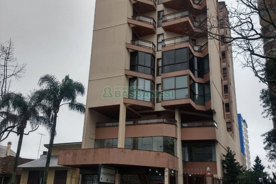 Apto Mobiliado com 184m², 3 dormitórios, 2 vagas, no bairro São Pelegrino em Caxias do Sul para Alugar