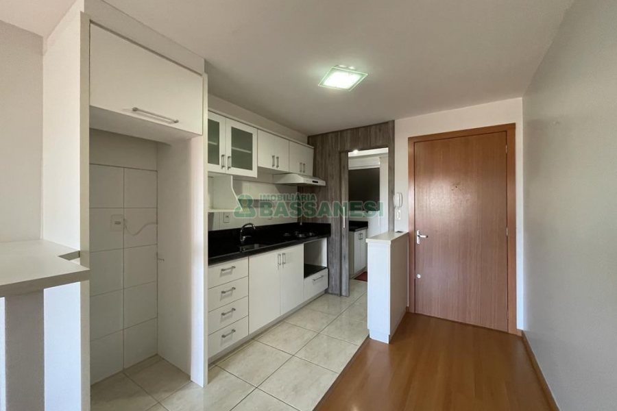 Apartamento com 52m², 2 dormitórios, 1 vaga, no bairro Desvio Rizzo em Caxias do Sul para Alugar