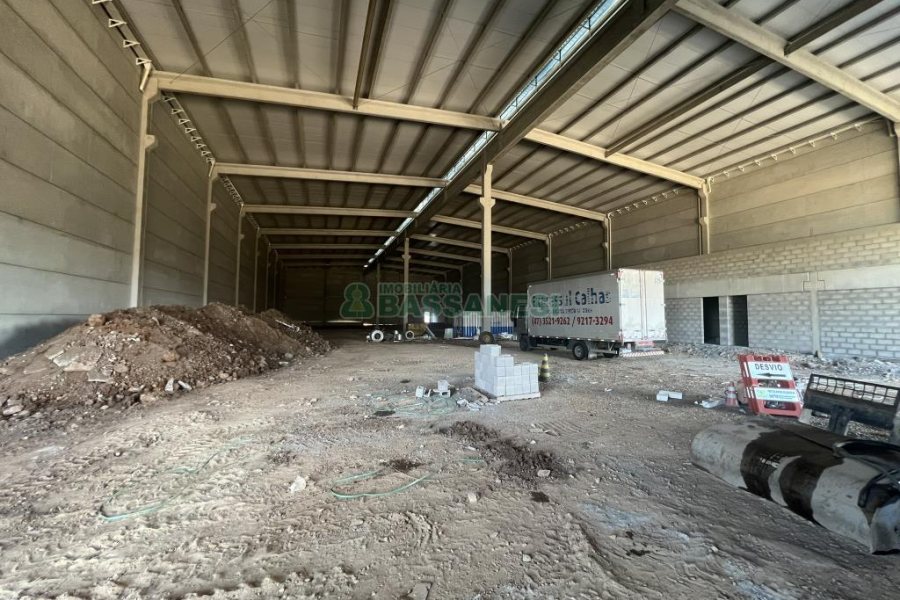 Pavilhão com 3303m², no bairro Cidade Nova em Caxias do Sul para Alugar