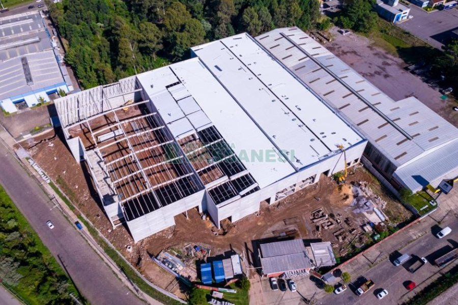 Pavilhão com 3303m², no bairro Cidade Nova em Caxias do Sul para Alugar