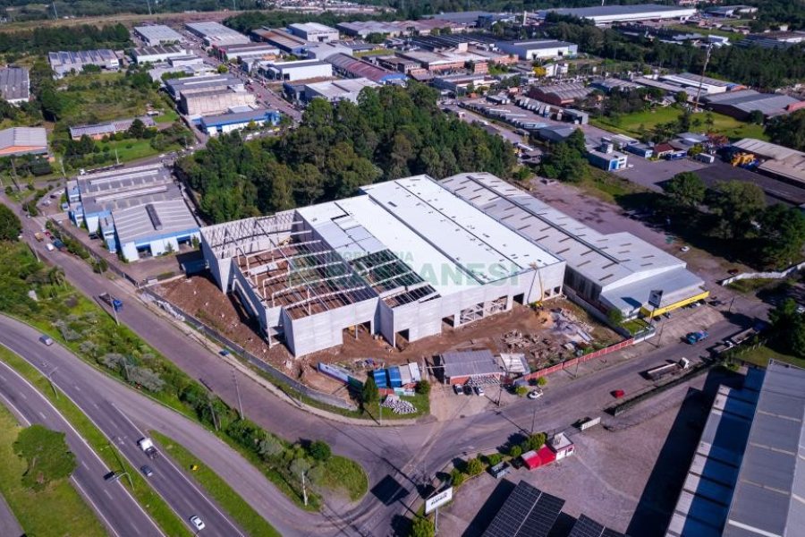 Pavilhão com 3303m², no bairro Cidade Nova em Caxias do Sul para Alugar