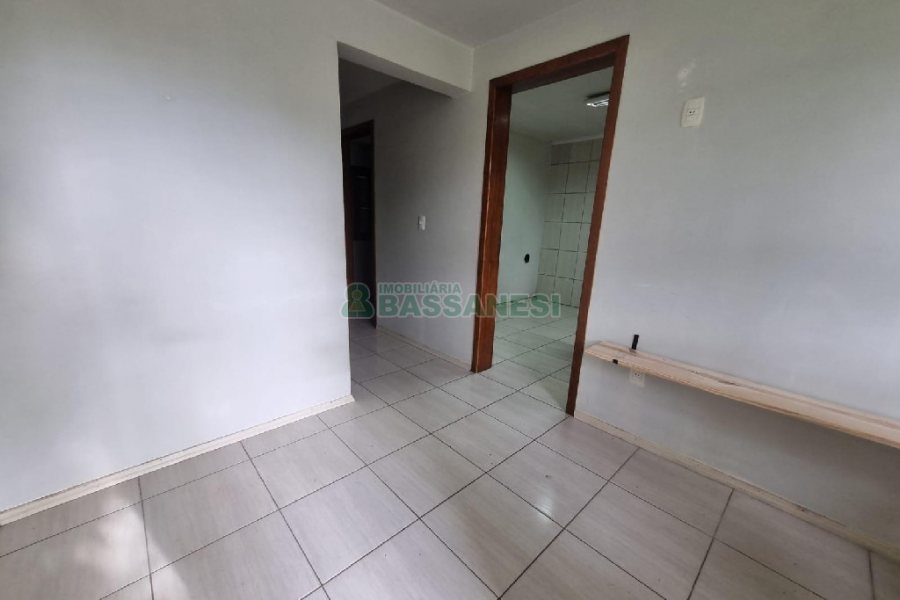 Casa com 130m², 3 dormitórios, 2 vagas, no bairro Santa Lúcia em Caxias do Sul para Alugar