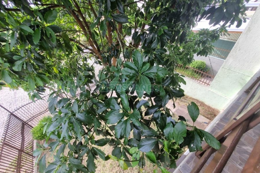 Casa com 130m², 3 dormitórios, 2 vagas, no bairro Santa Lúcia em Caxias do Sul para Alugar