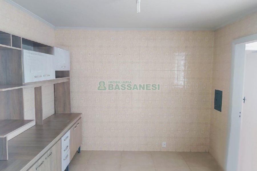 Apto Mobiliado com 70m², 1 dormitório, 1 vaga, no bairro Centro em Caxias do Sul para Alugar