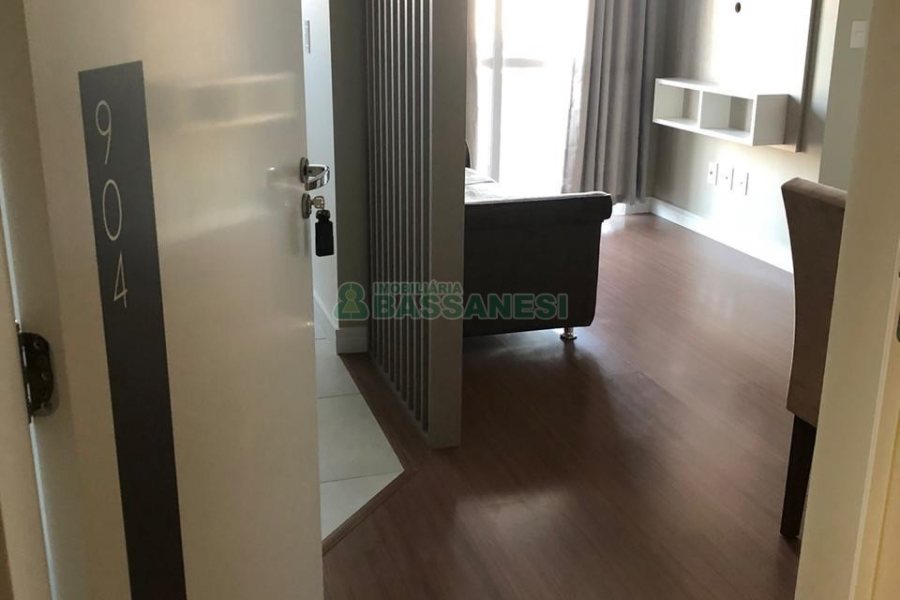 Apto Mobiliado com 45m², 1 dormitório, 1 vaga, no bairro Lourdes em Caxias do Sul para Alugar
