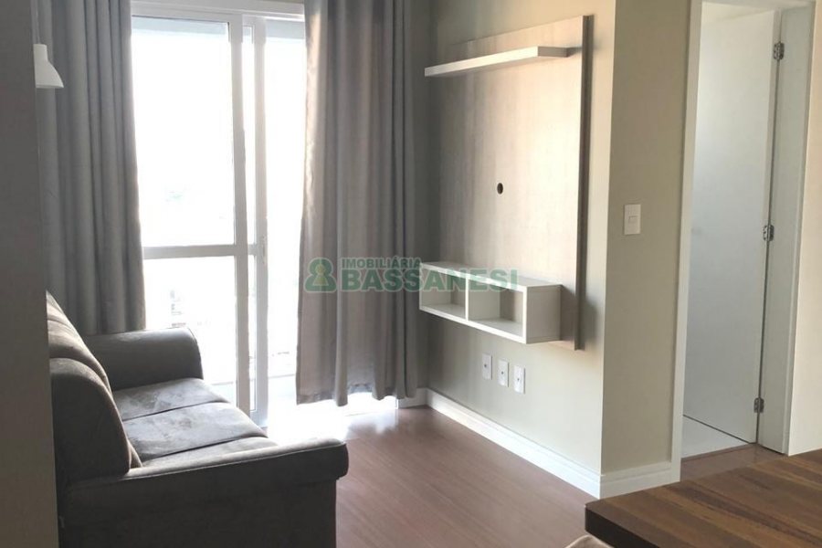 Apto Mobiliado com 45m², 1 dormitório, 1 vaga, no bairro Lourdes em Caxias do Sul para Alugar