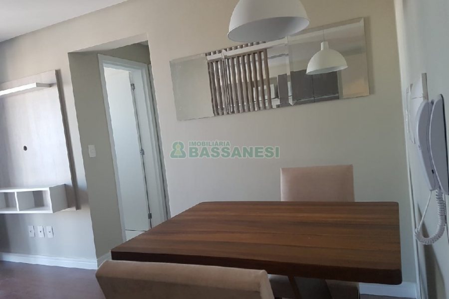 Apto Mobiliado com 45m², 1 dormitório, 1 vaga, no bairro Lourdes em Caxias do Sul para Alugar