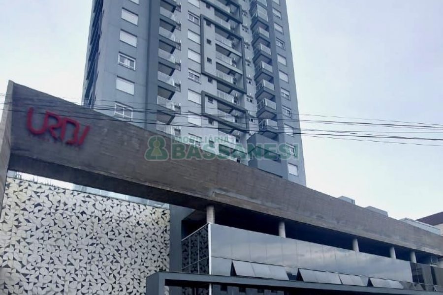 Apto Mobiliado com 45m², 1 dormitório, 1 vaga, no bairro Lourdes em Caxias do Sul para Alugar