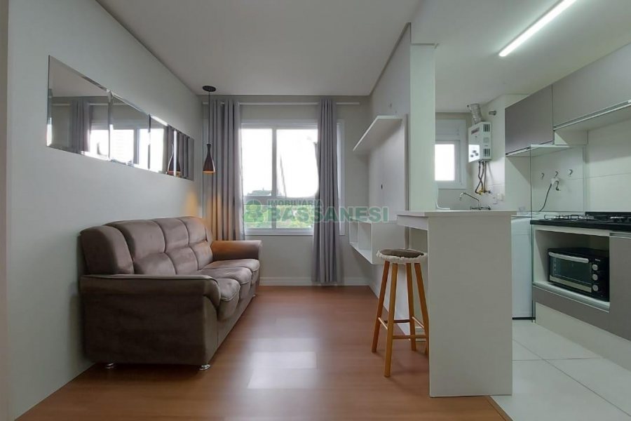 Apto Mobiliado com 45m², 1 dormitório, 1 vaga, no bairro Lourdes em Caxias do Sul para Alugar