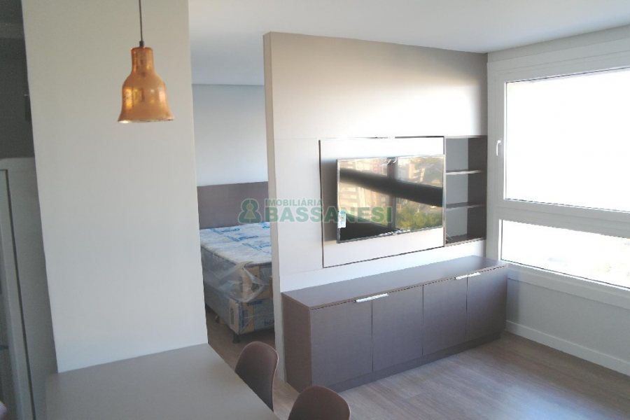 Apto Mobiliado com 38m², 1 dormitório, 1 vaga, no bairro Villagio Iguatemi em Caxias do Sul para Alugar