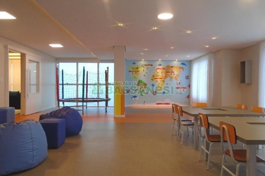 Apto Mobiliado com 38m², 1 dormitório, 1 vaga, no bairro Villagio Iguatemi em Caxias do Sul para Alugar