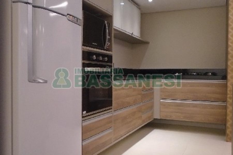 Apto Mobiliado com 38m², 1 dormitório, 1 vaga, no bairro Villagio Iguatemi em Caxias do Sul para Alugar