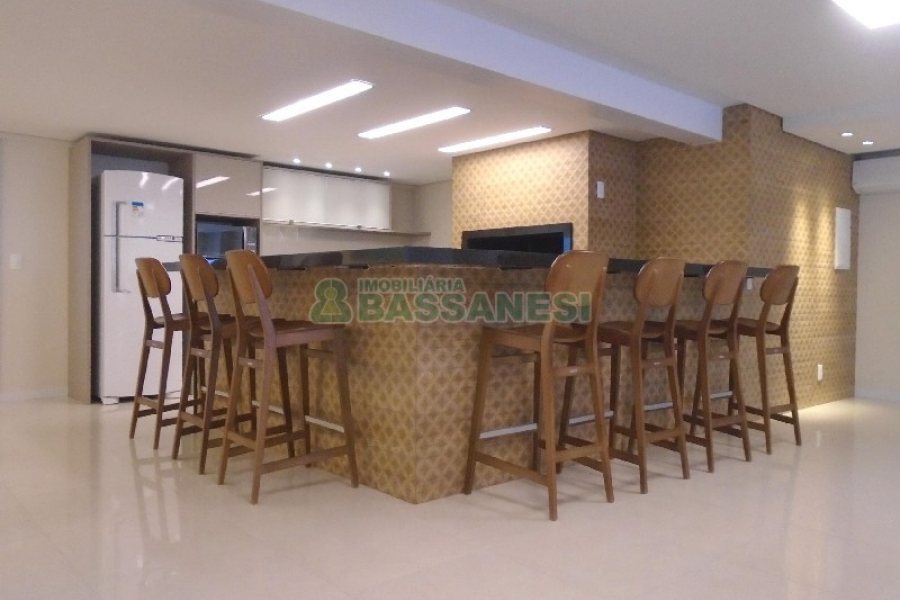 Apto Mobiliado com 38m², 1 dormitório, 1 vaga, no bairro Villagio Iguatemi em Caxias do Sul para Alugar