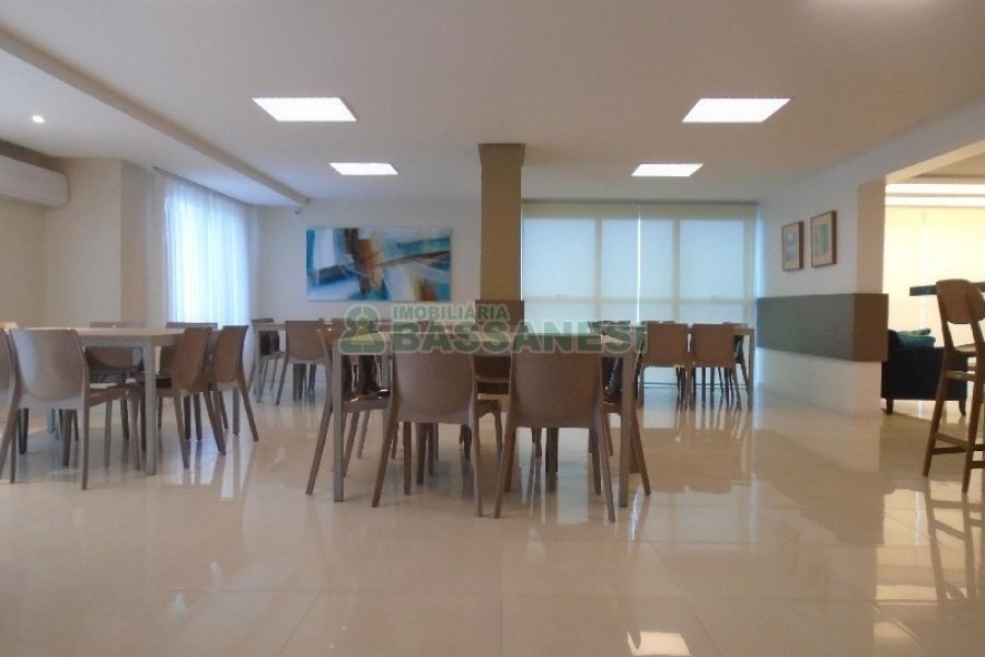 Apto Mobiliado com 38m², 1 dormitório, 1 vaga, no bairro Villagio Iguatemi em Caxias do Sul para Alugar