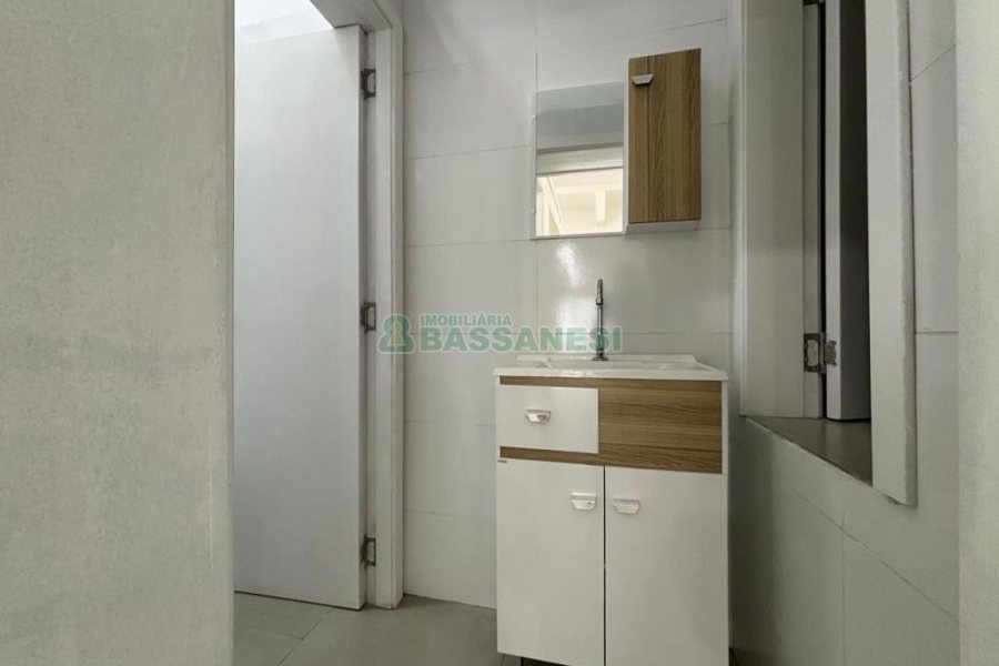 Loja com 127m², 1 vaga, no bairro São Pelegrino em Caxias do Sul para Alugar