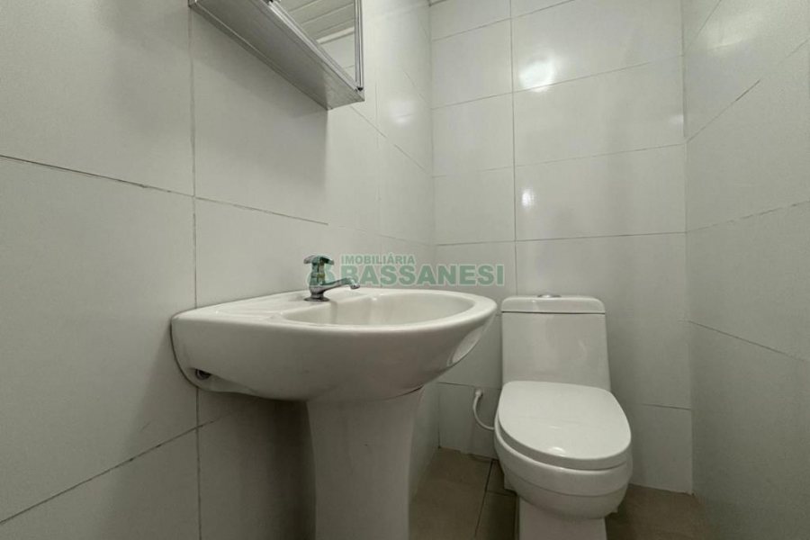 Loja com 127m², 1 vaga, no bairro São Pelegrino em Caxias do Sul para Alugar