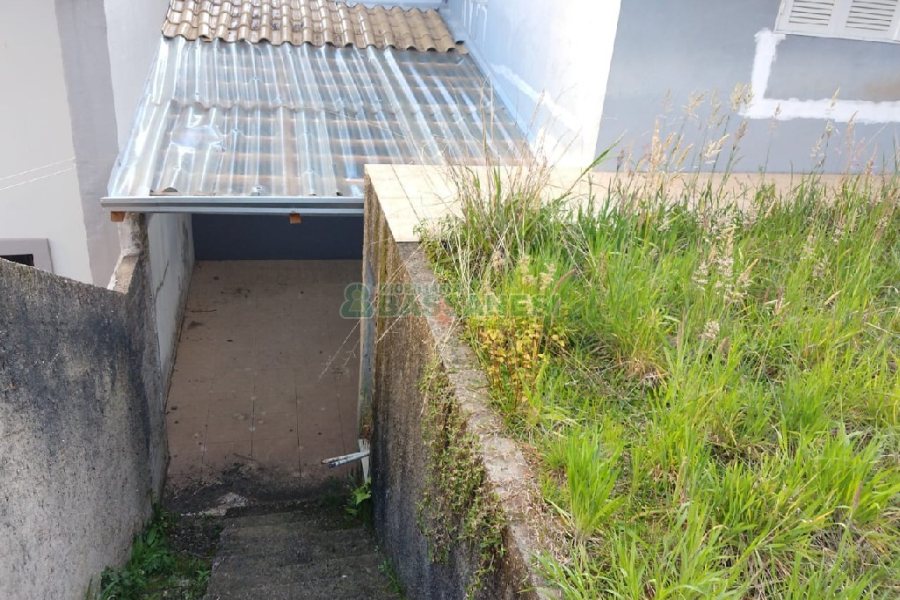 Casa com 200m², 3 dormitórios, 2 vagas, no bairro Colina Sorriso em Caxias do Sul para Comprar