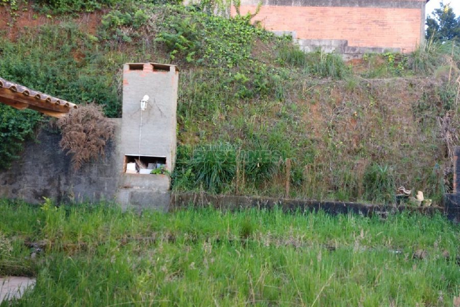 Casa com 200m², 3 dormitórios, 2 vagas, no bairro Colina Sorriso em Caxias do Sul para Comprar