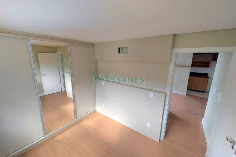 Apartamento com 41m², 1 dormitório, 1 vaga, no bairro Lourdes em Caxias do Sul para Comprar