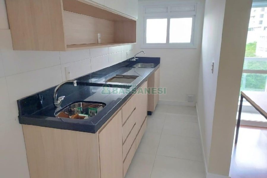 Apartamento com 41m², 1 dormitório, 1 vaga, no bairro Lourdes em Caxias do Sul para Comprar