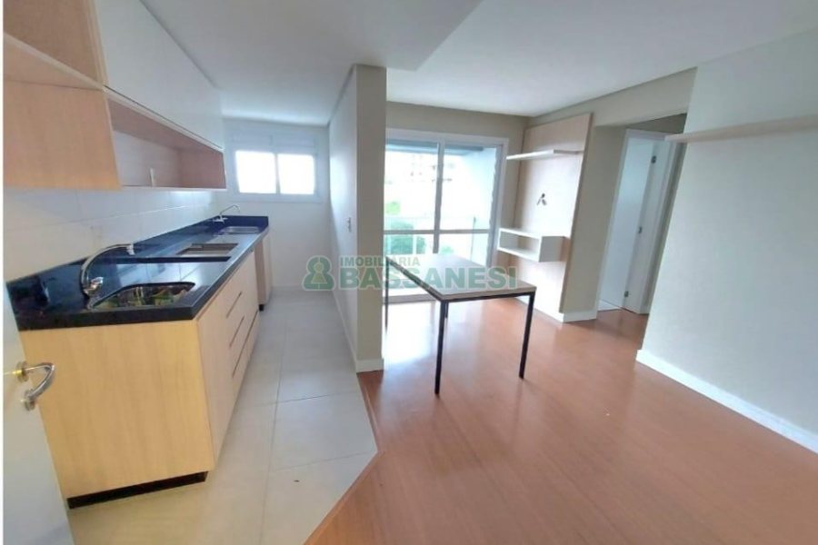 Apartamento com 41m², 1 dormitório, 1 vaga, no bairro Lourdes em Caxias do Sul para Comprar