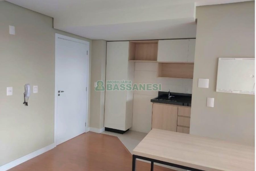 Apartamento com 41m², 1 dormitório, 1 vaga, no bairro Lourdes em Caxias do Sul para Comprar