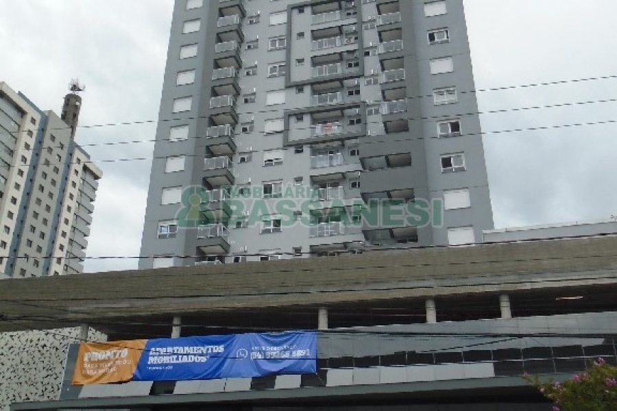 Apartamento com 41m², 1 dormitório, 1 vaga, no bairro Lourdes em Caxias do Sul para Comprar