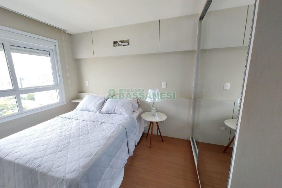 Apto Mobiliado com 40m², 1 dormitório, 1 vaga, no bairro Centro em Caxias do Sul para Comprar