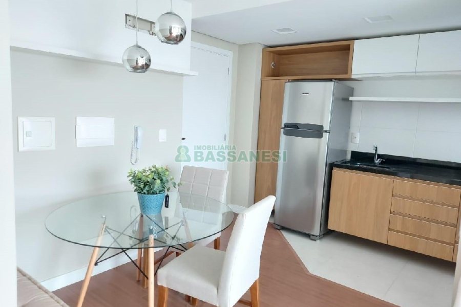 Apto Mobiliado com 40m², 1 dormitório, 1 vaga, no bairro Centro em Caxias do Sul para Comprar