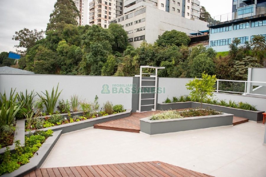 Apto Mobiliado com 40m², 1 dormitório, 1 vaga, no bairro Centro em Caxias do Sul para Comprar