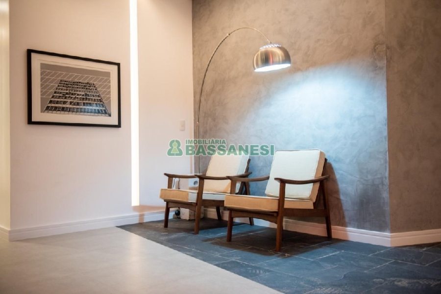 Apto Mobiliado com 40m², 1 dormitório, 1 vaga, no bairro Centro em Caxias do Sul para Comprar