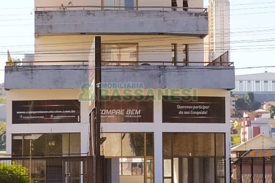 Loja com 564m², 1 vaga, no bairro Cristo Redentor em Caxias do Sul para Alugar