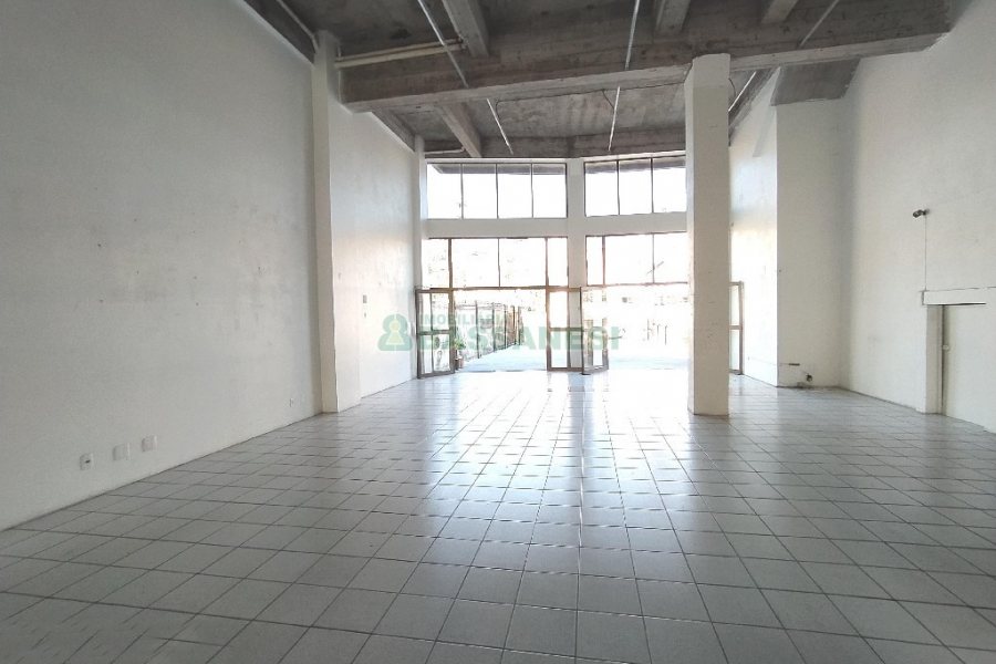 Loja com 564m², 1 vaga, no bairro Cristo Redentor em Caxias do Sul para Alugar