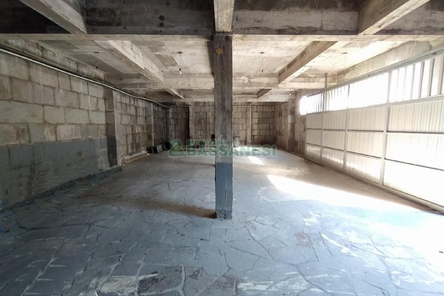 Loja com 564m², 1 vaga, no bairro Cristo Redentor em Caxias do Sul para Alugar