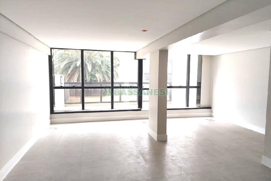 Sala com 53m², 1 vaga, no bairro Centro em Caxias do Sul para Comprar